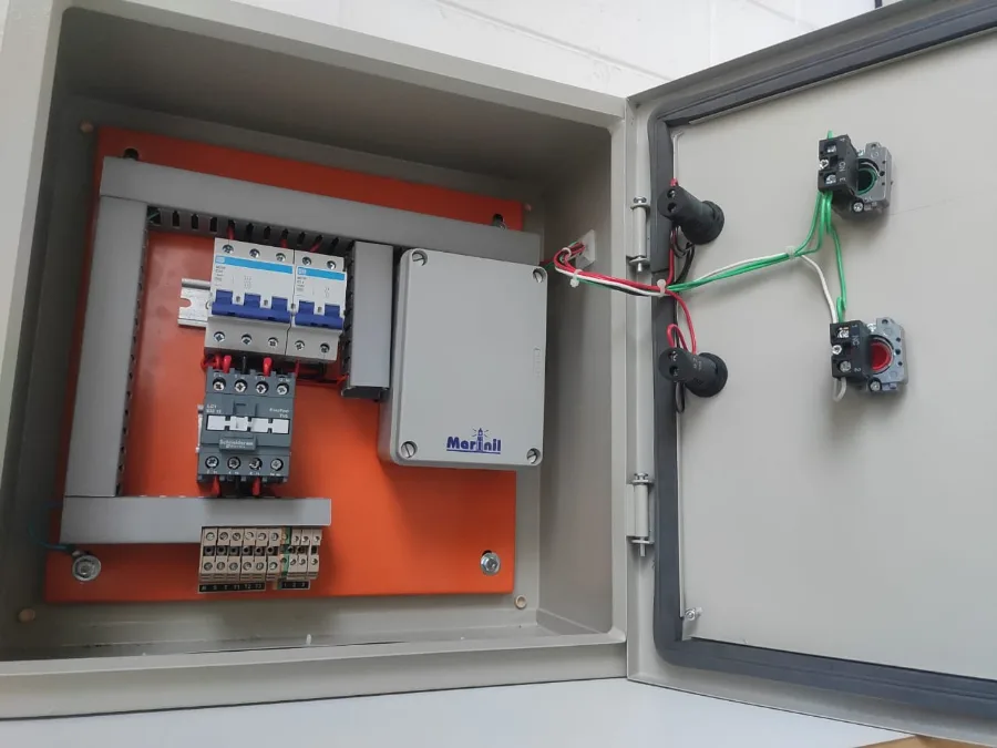 Carregador de carro elétrico na garagem: o que a norma passou a exigir